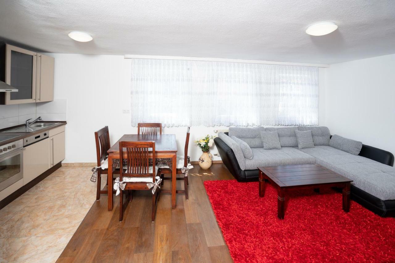 Baeren Hotel Хехинген Екстериор снимка