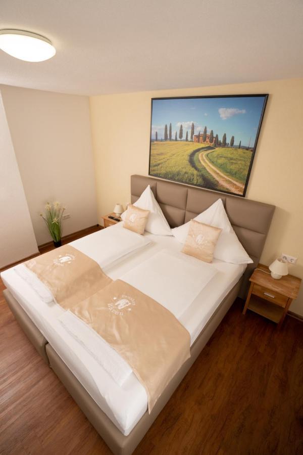 Baeren Hotel Хехинген Екстериор снимка